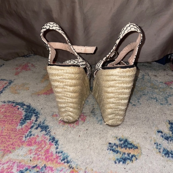 Practically New Charles David, White and Black Platforms! - Picture 3 of 8